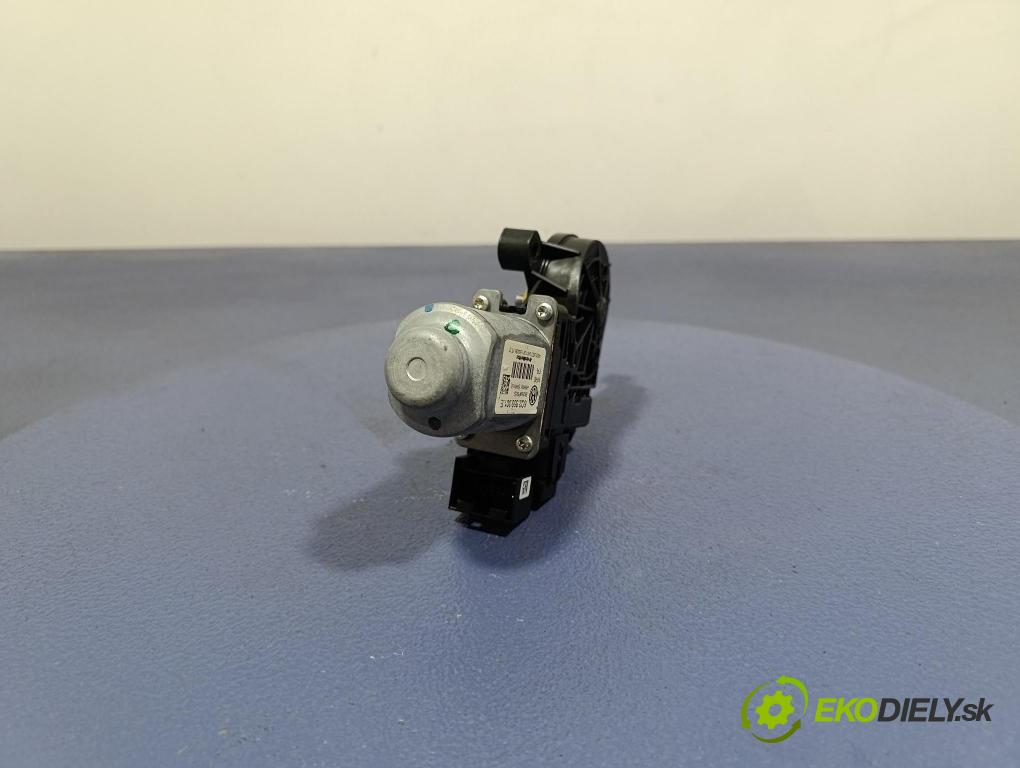 Skoda Fabia 2009 mechanizmus okna Okná: Predné v pravo: 6Q2959801E