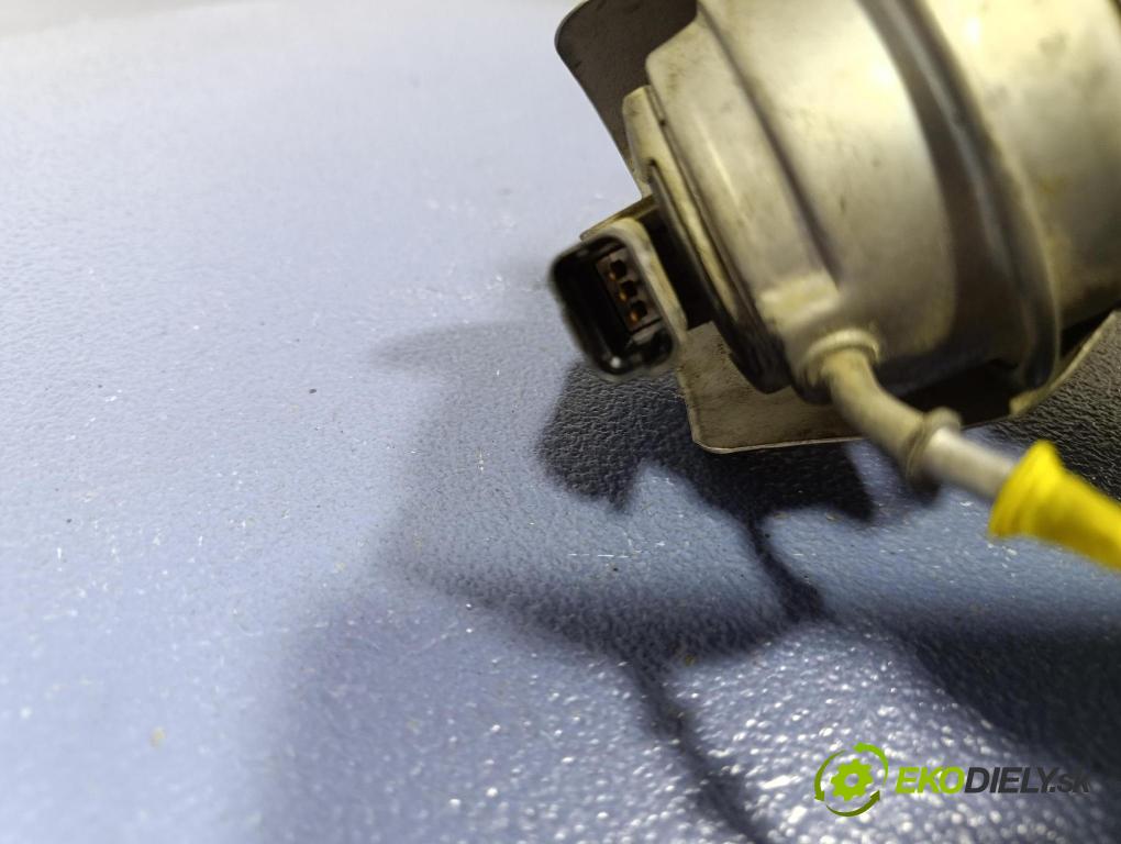 Citroen C4 2013 (Turbo-kompresor:): 9686120680