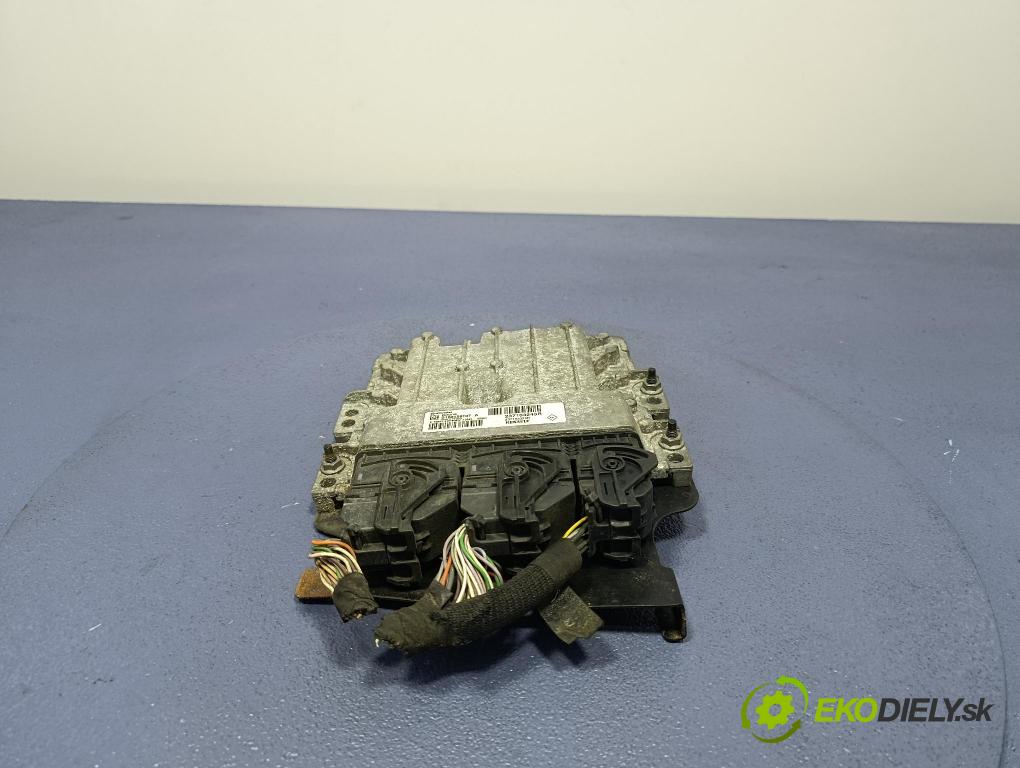 Renault Megane 2014 řídící jednotka Motor: 237103243R