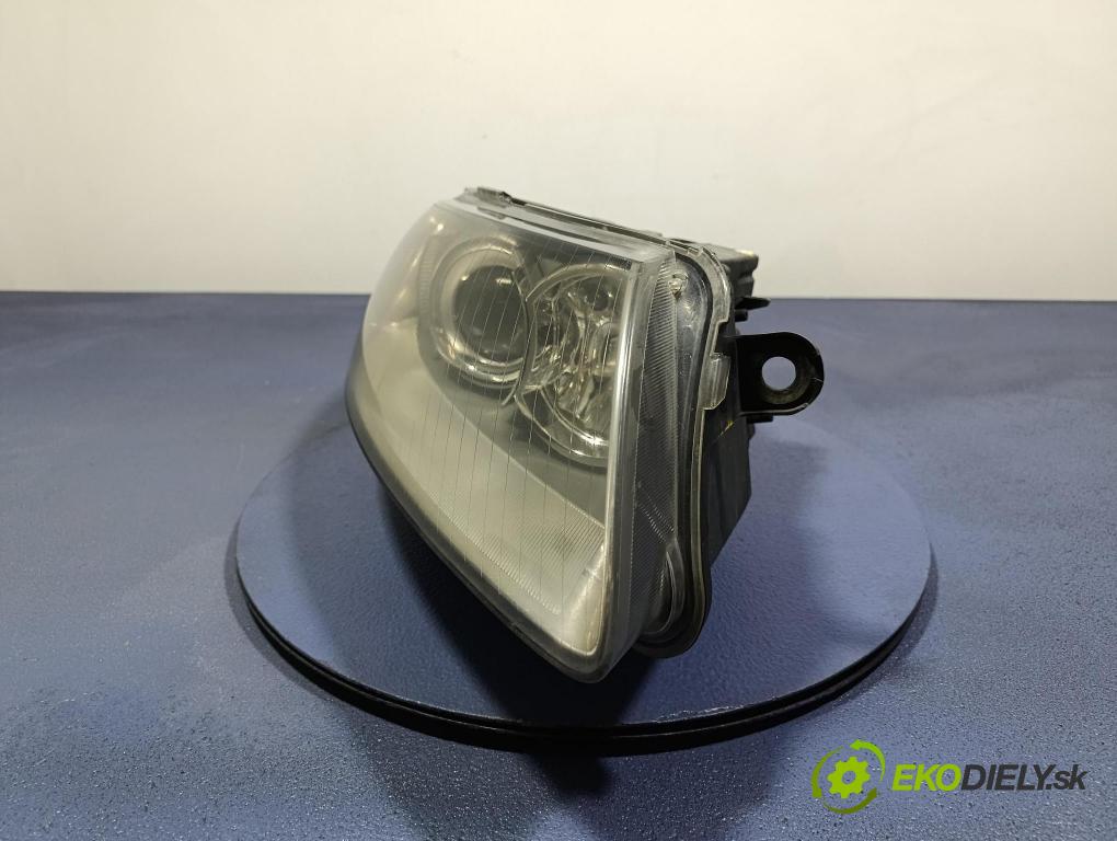 Audi A6 2005 Reflektor: v pravo: