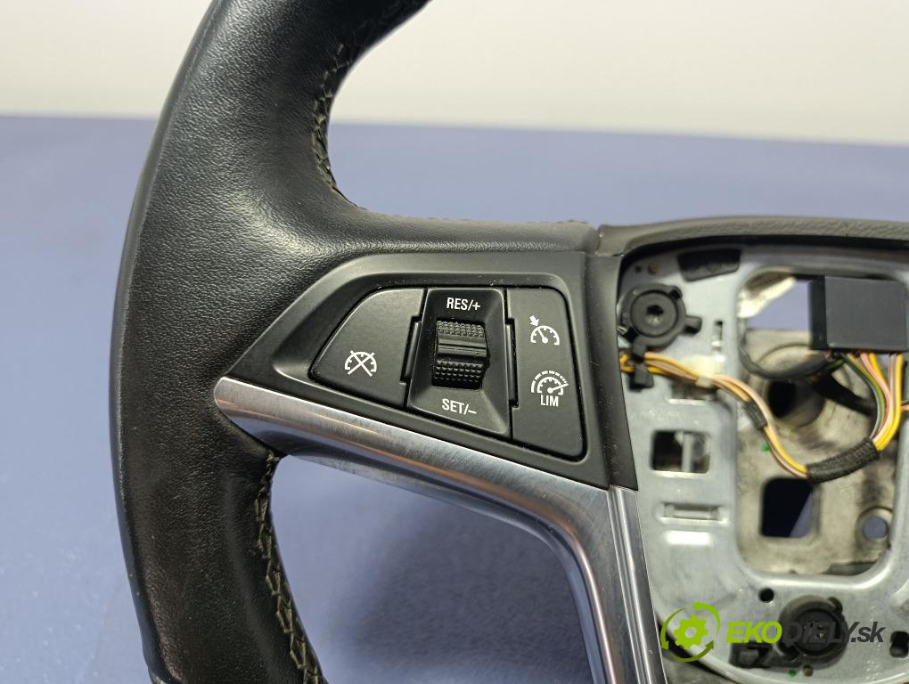 Opel Astra 2015 volant 13387036