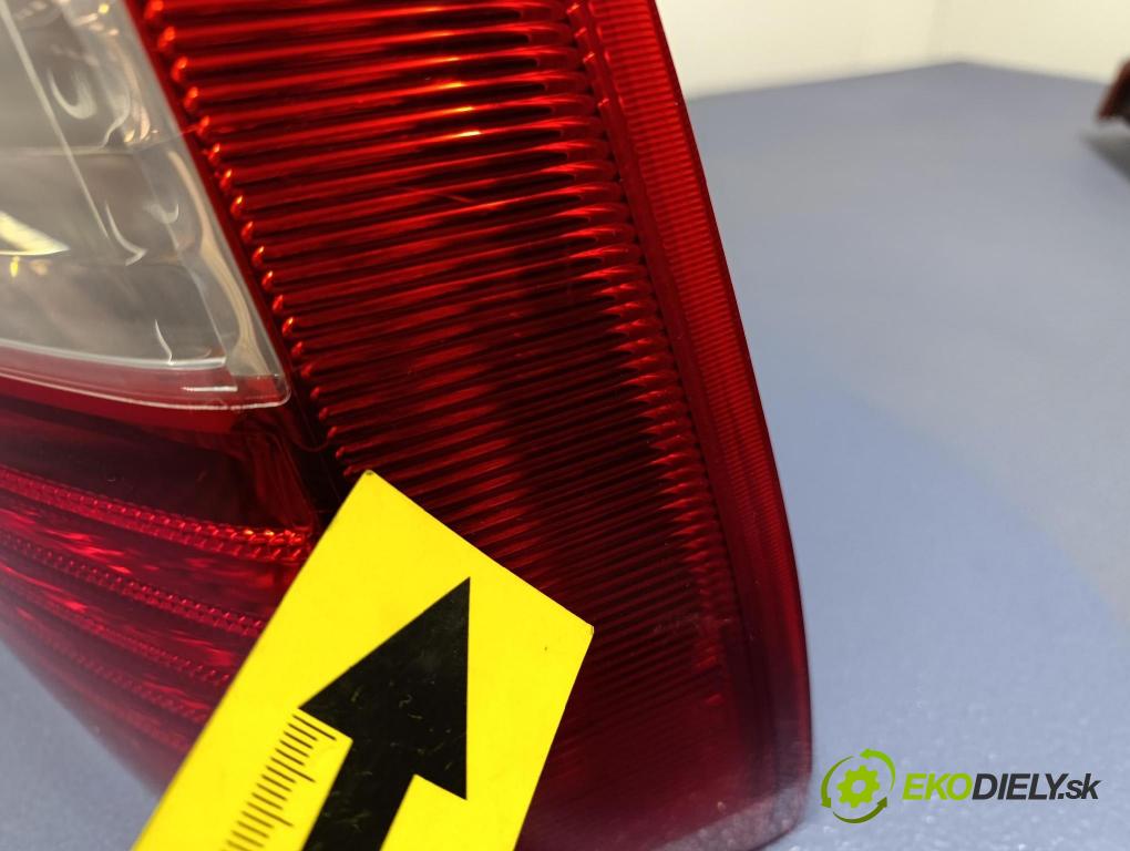 Kia Sportage 2008 svetlo / reflektor zad Prava: Vonkajsia: 92402-0Z0