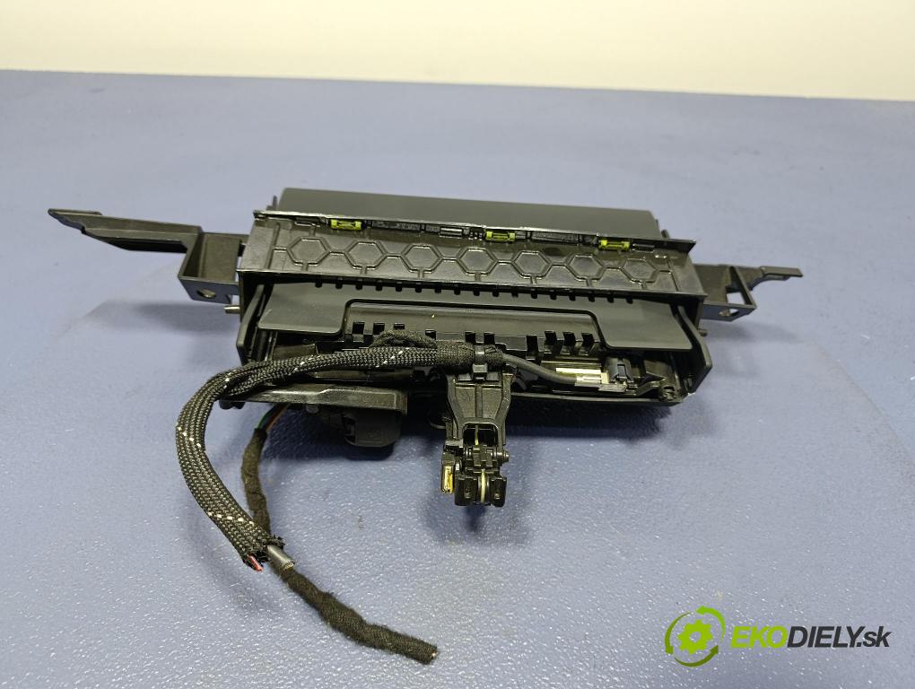 Audi A6 2014 displej Radio / GPS 4G1919601N