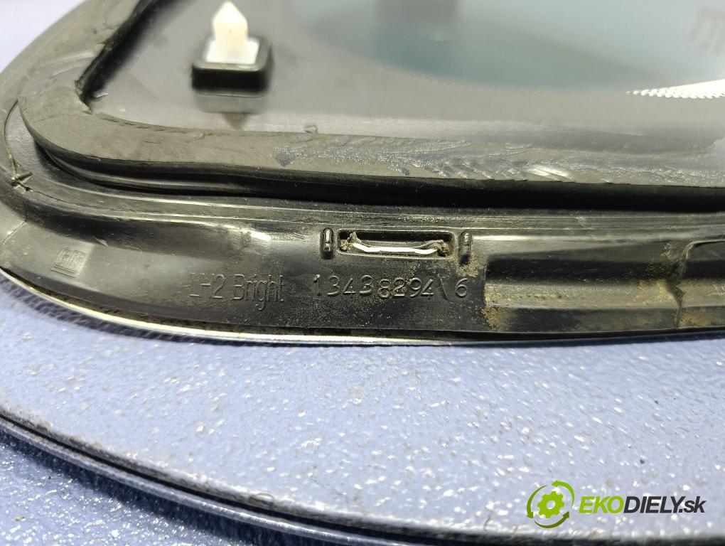 Opel Astra 2015 sklo Karosérie: Zad: 13438294