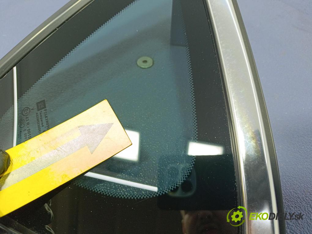 Opel Astra 2015 sklo Karosérie: Zad: 13438294