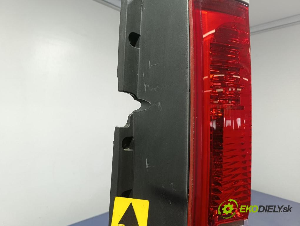 Opel Vivaro 2012 světlo Zad: Práva: Mimo: 93857722