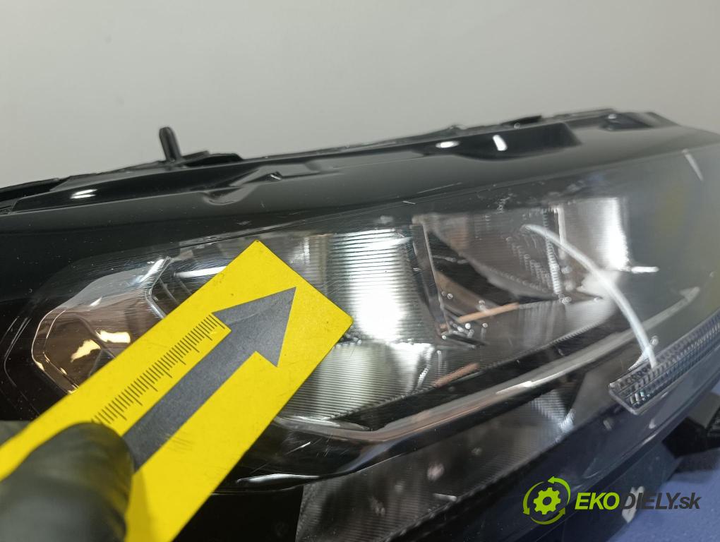 Toyota Proace city 0 světlo v pravo: 9854066780