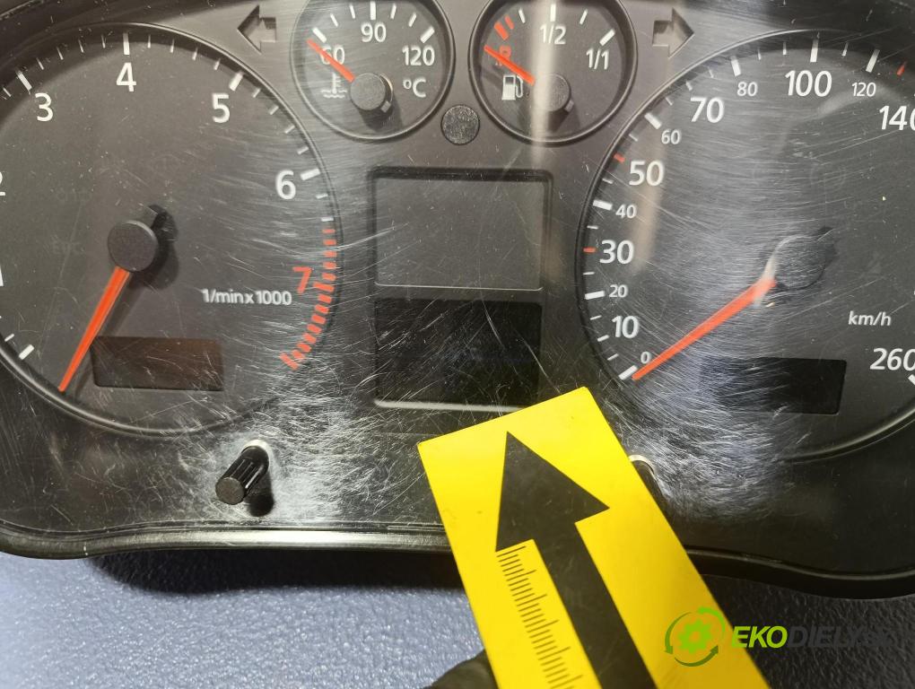 Audi A3 2003 Přístrojová deska 8L0920900L