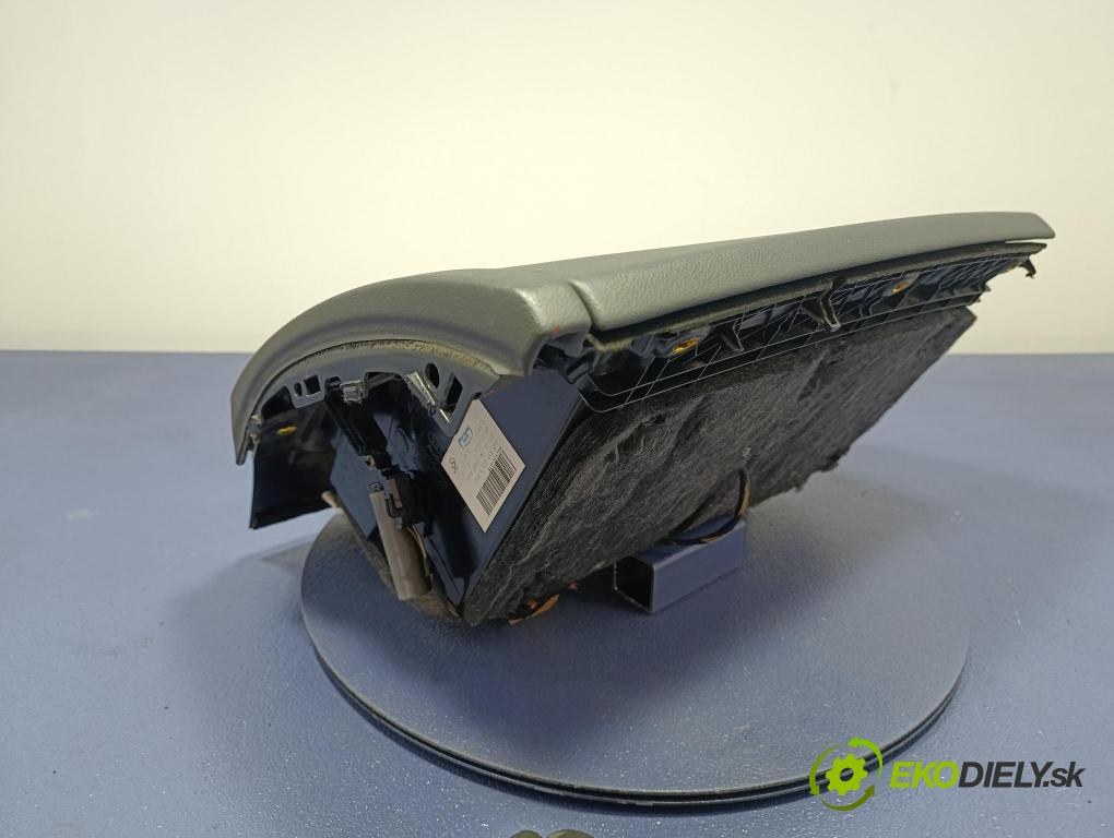 Audi A6 2014 kastlík 4G8857035A