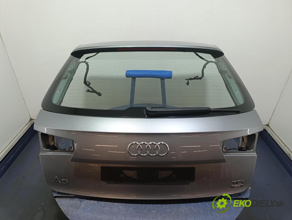 Audi A6 2014 zadní dveře kufra: kufr