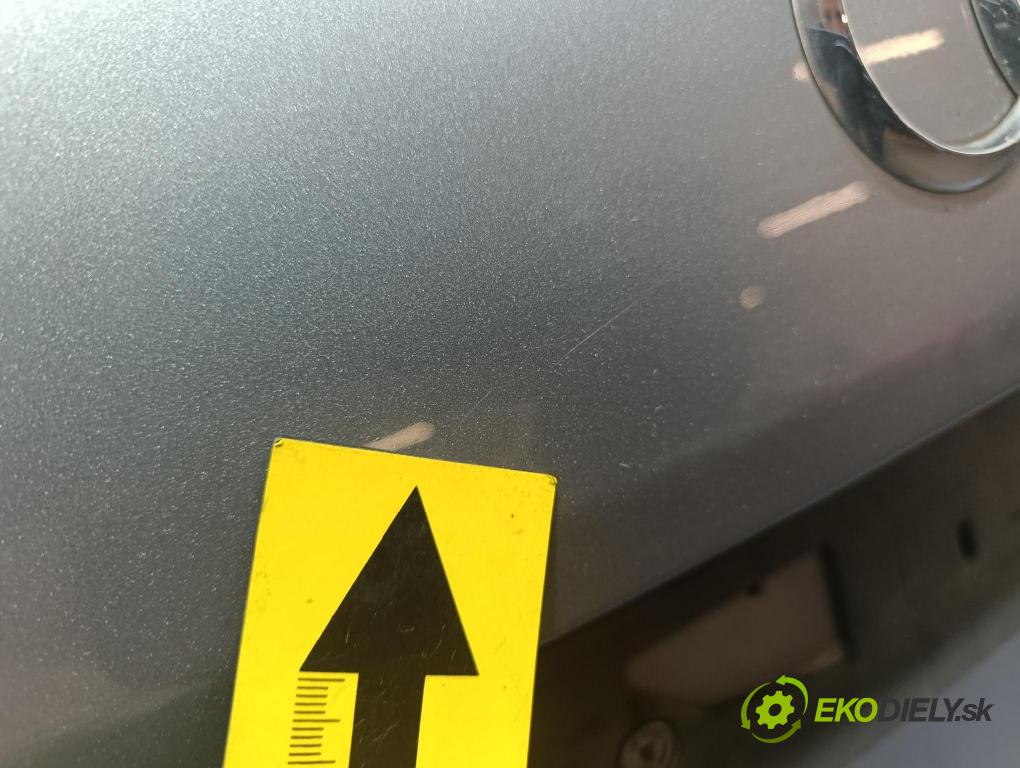 Audi A6 2014 zadní dveře kufra: kufr