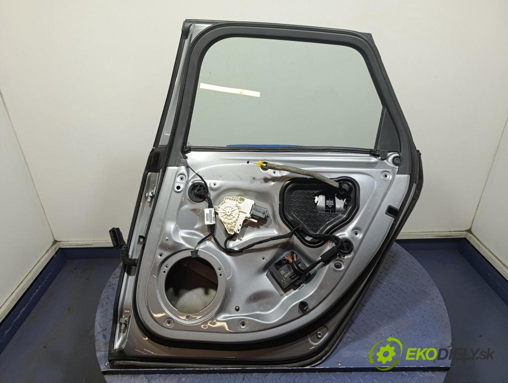 Audi A6 2014 dveře Zad: prave 