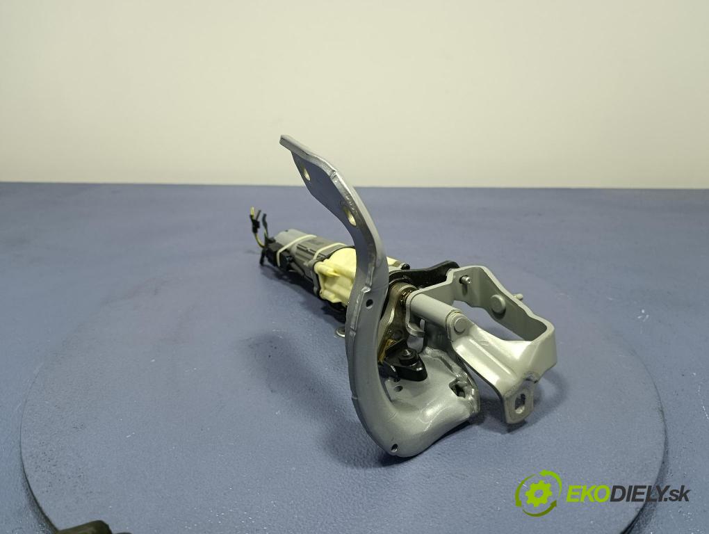 Audi A6 2014 Aktuátor: 4G9827852B