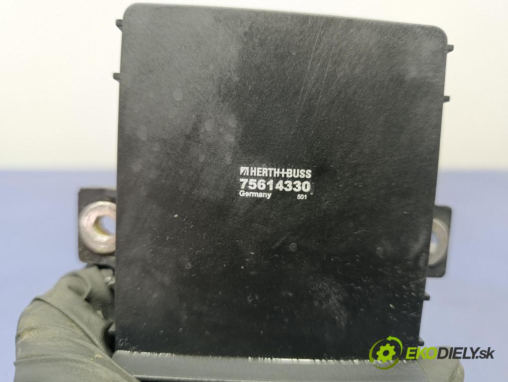 Bmw Seria 5 2000 relé 75614330