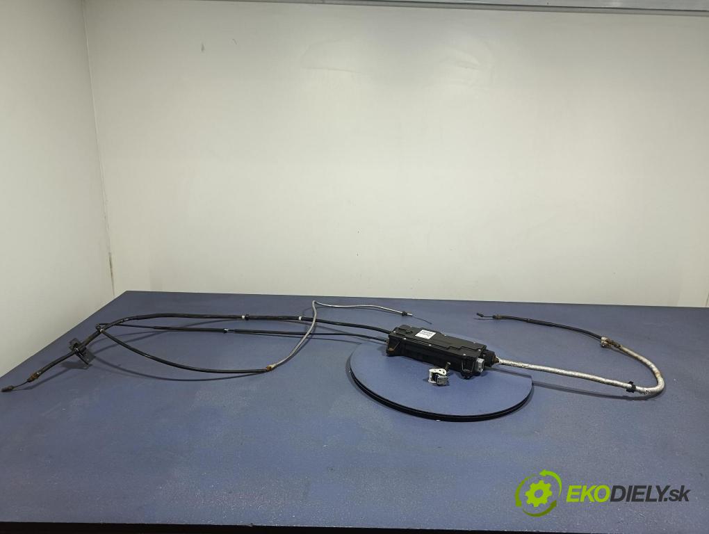 Ford C-max 2004 kulisa Brzda: Manuál 3M51-2598-DC