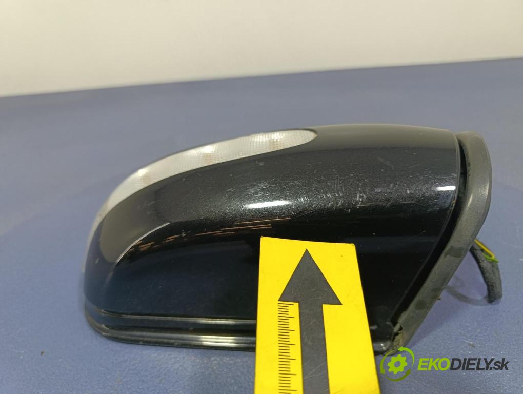 Mercedes C-klasa 2002 zrkadlo pravé 413133420