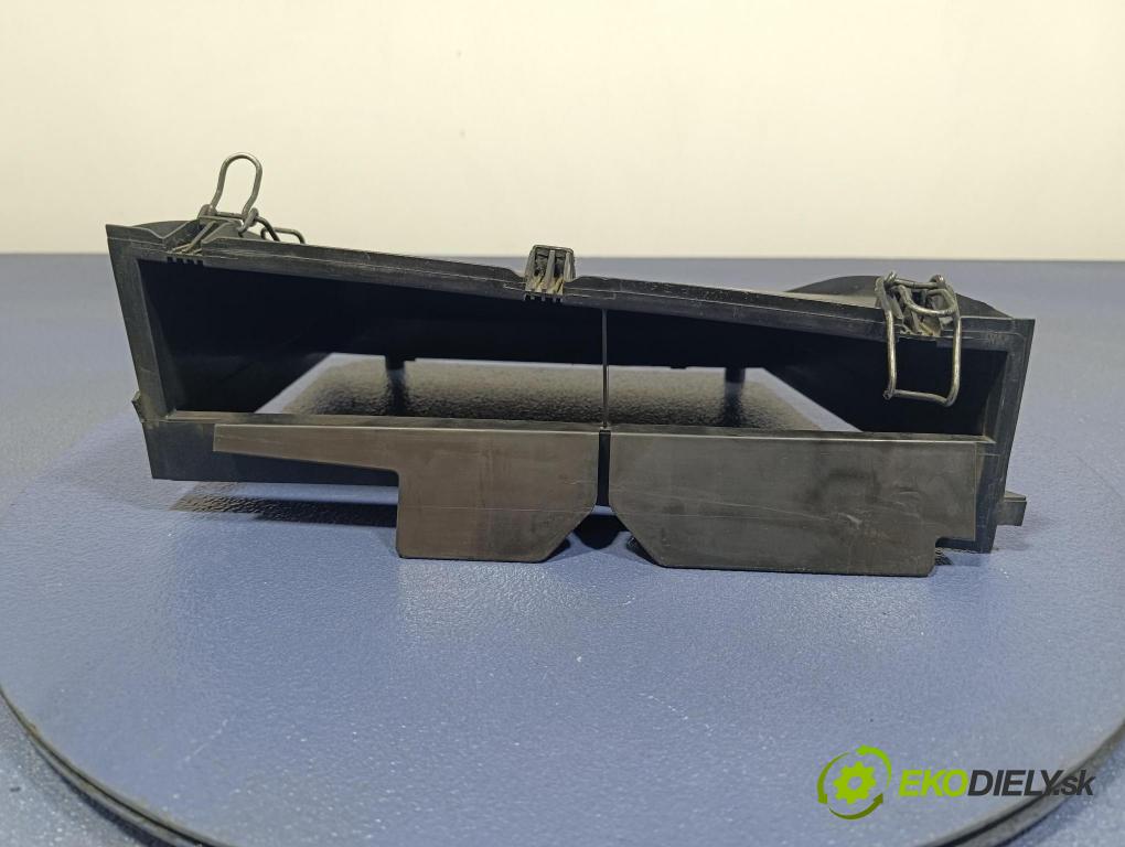 Mercedes C-klasa 2002 obal Filtre: Vzduch: 2038350740