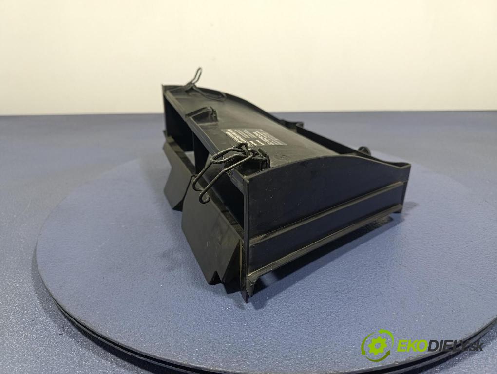 Mercedes C-klasa 2002 obal Filtre: Vzduch: 2038350740