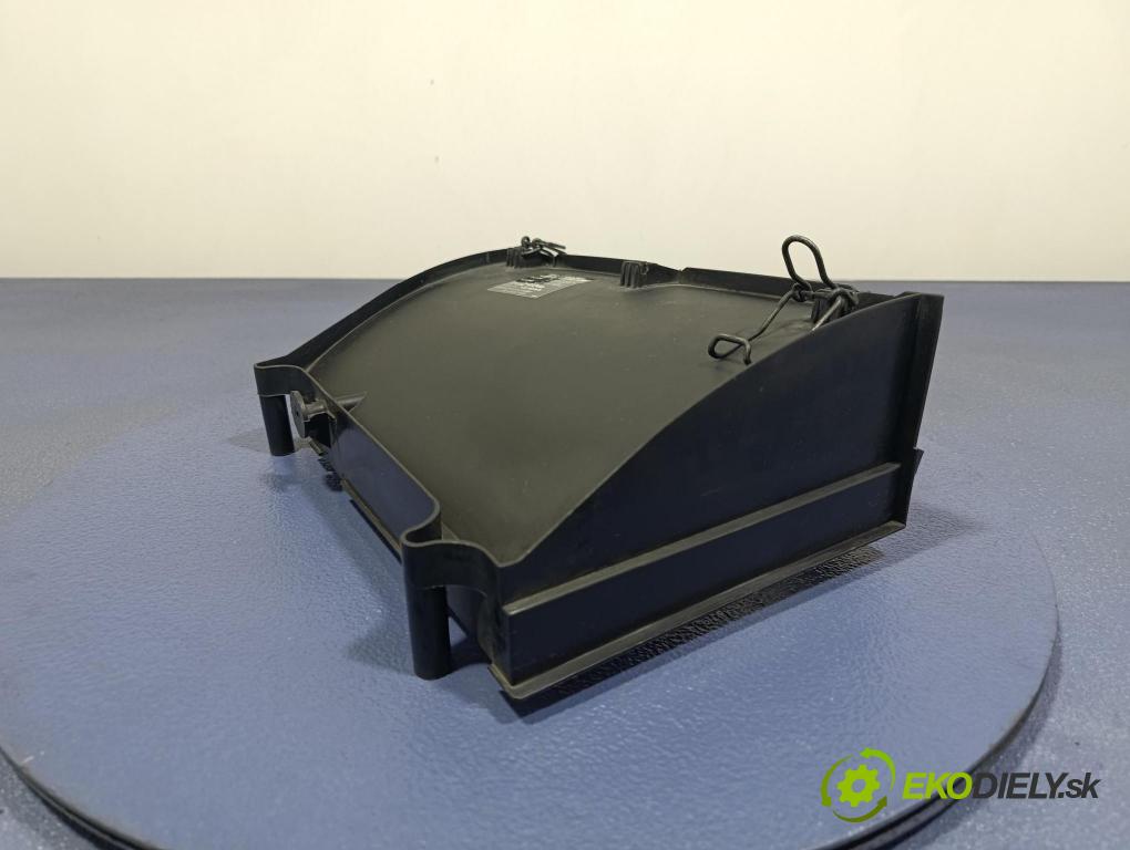 Mercedes C-klasa 2002 obal Filtre: Vzduch: 2038350740