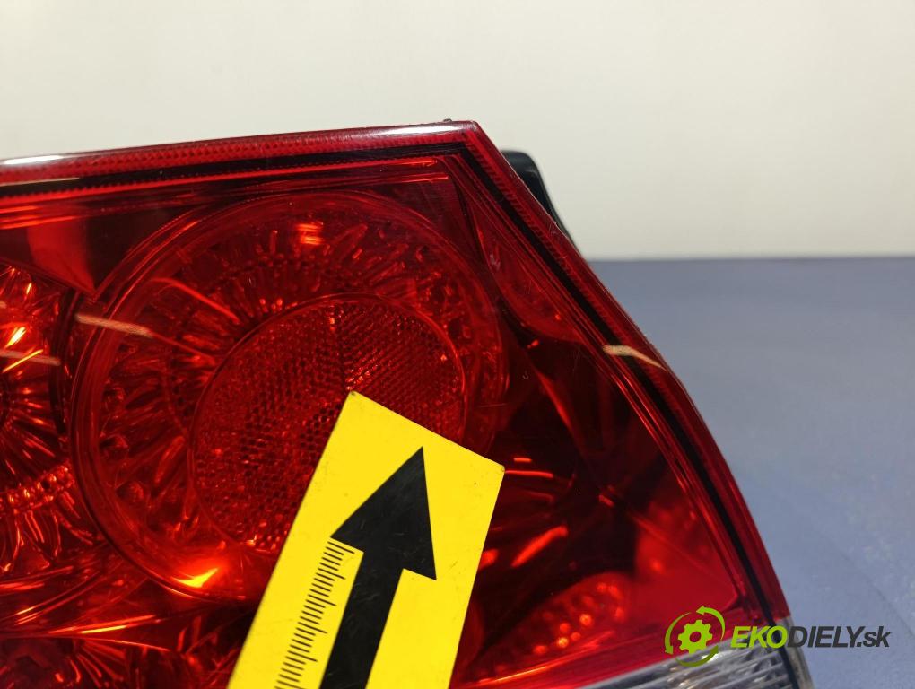 Mitsubishi Lancer 2007 svetlo / reflektor zad ľavá Vonkajsia: P3101L