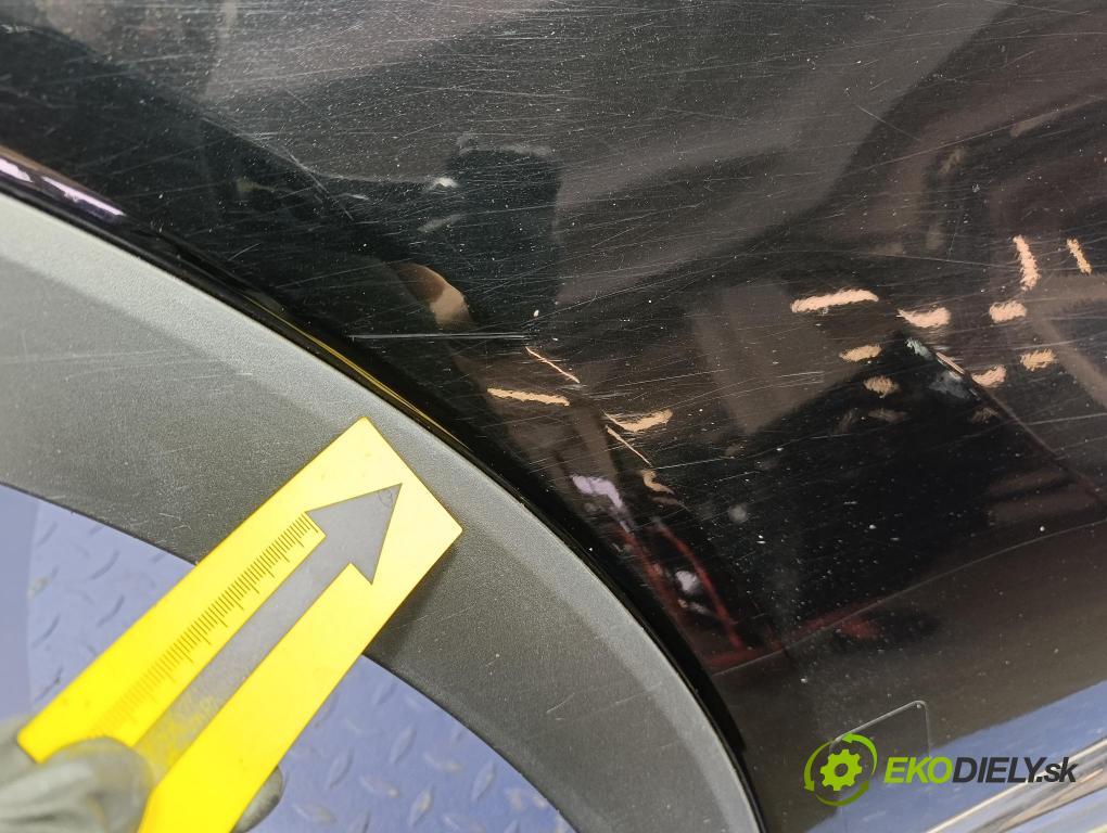 Kia Sorento 2015 dvere zad pravé