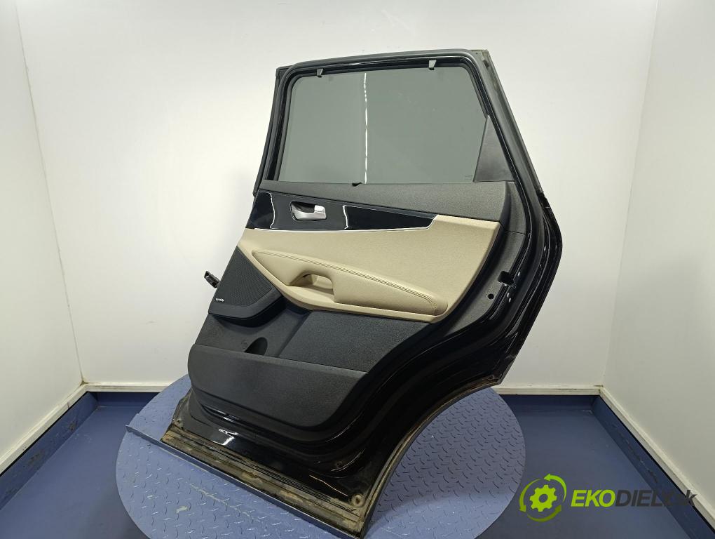 Kia Sorento 2015 dvere zad pravé 