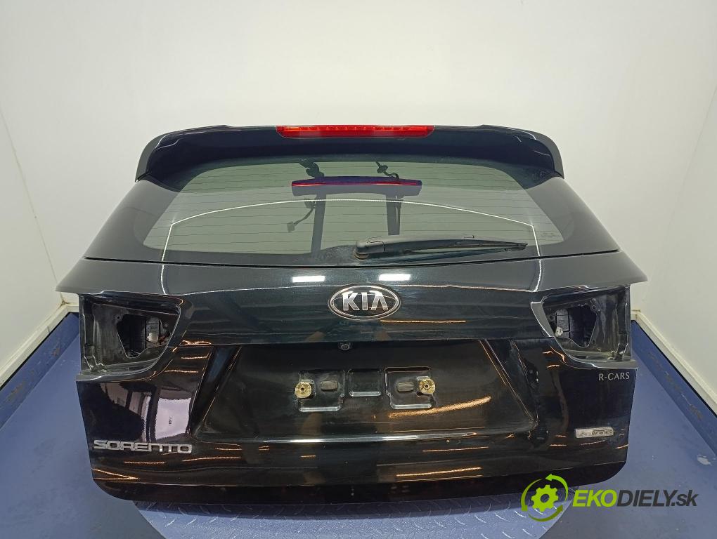 Kia Sorento 2015 zadna dveře kufra: kufra: