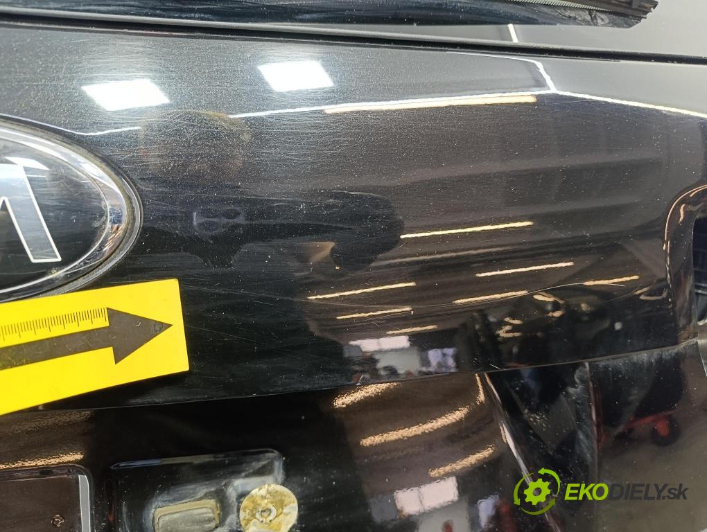 Kia Sorento 2015 zadna dveře kufra: kufra: