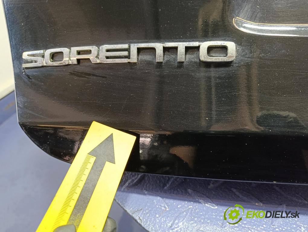 Kia Sorento 2015 zadna dveře kufra: kufra:
