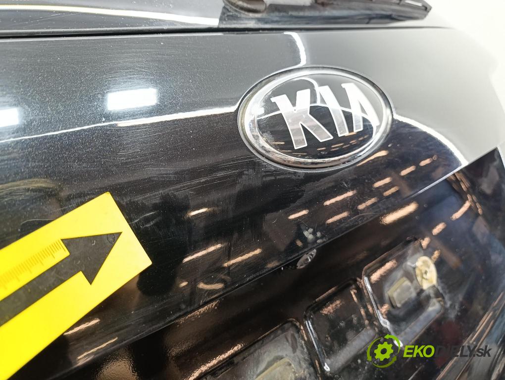 Kia Sorento 2015 zadna dveře kufra: kufra: