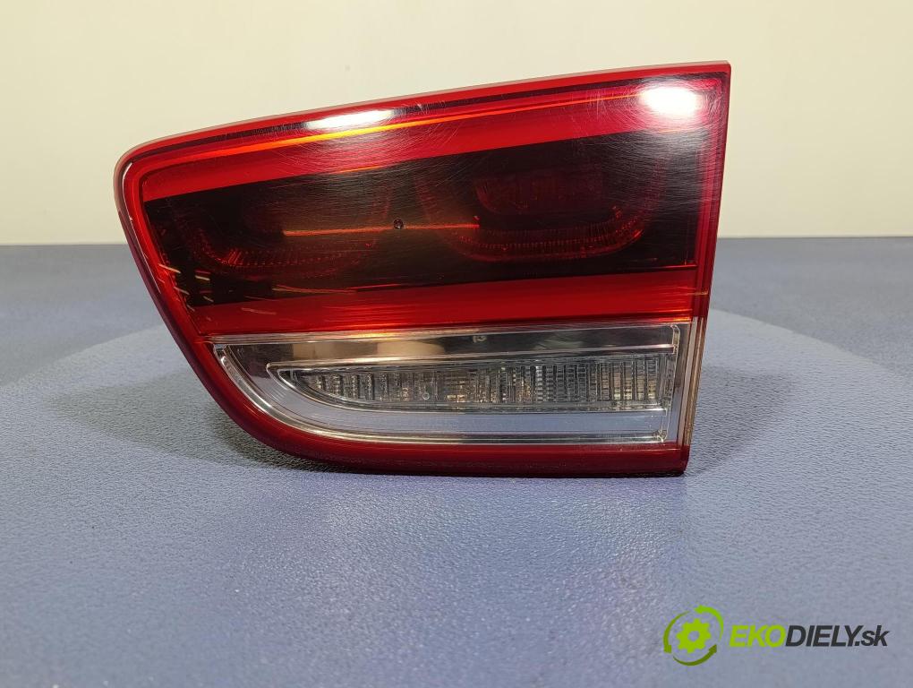 Kia Sorento 2015 svetlo / reflektor zad Prava: Vnútri: 92404-C51