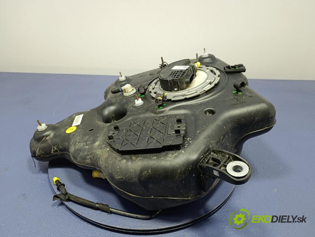 Audi A6 2014 Nádrž: AdBlue: 4G0131877F