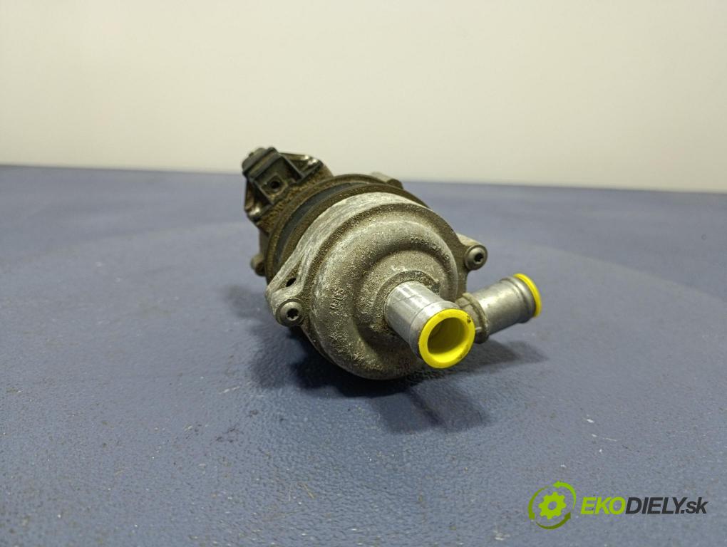 Audi A6 2014 čerpadlo Voda: 4H0965567