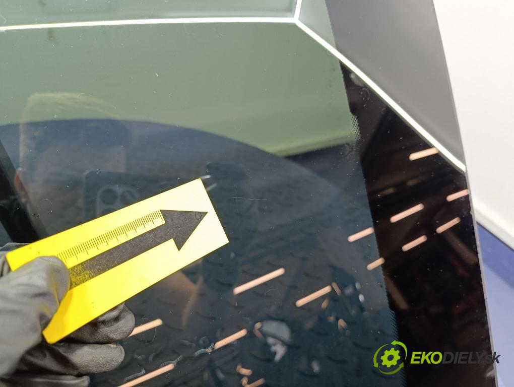 Kia Sorento 2015 Střešní okno: 81611-C5000