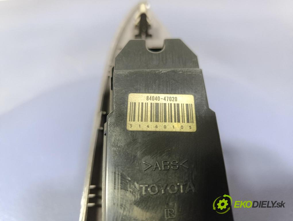 Toyota Prius 2004 prepínač Okná: 84040-47020