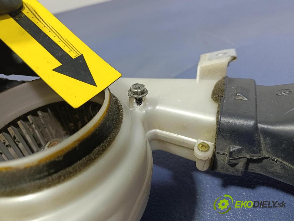Toyota Prius 2004 ventilátor Vzduch: 87130-47060