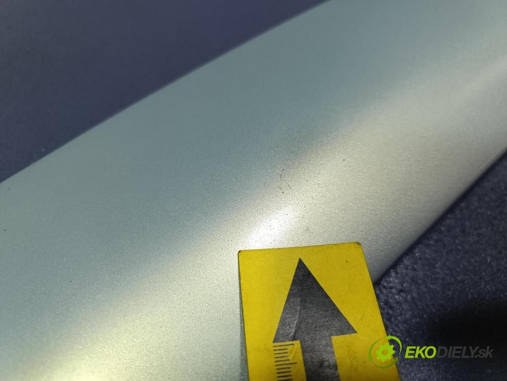 Toyota Prius 2004 Spoiler: