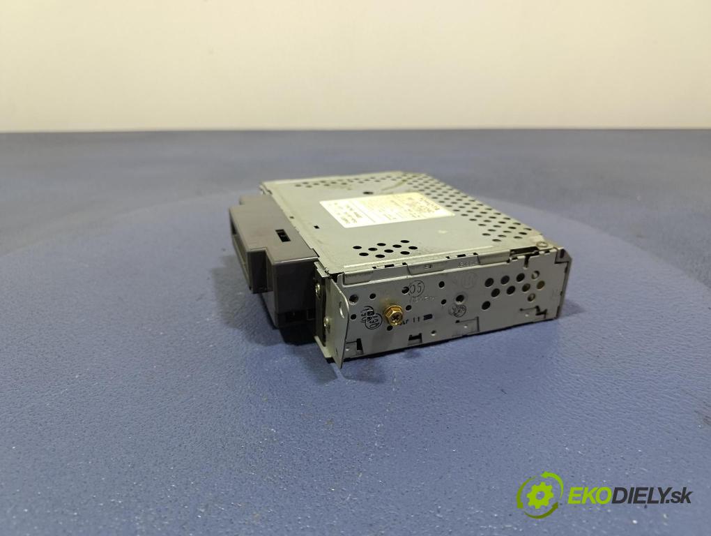 Toyota Prius 2004 Radio I Navigácia: 86120-47040