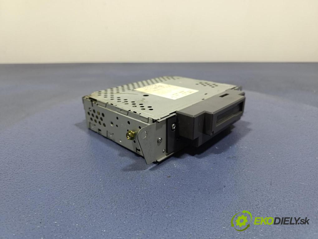 Toyota Prius 2004 Radio I Navigácia: 86120-47040