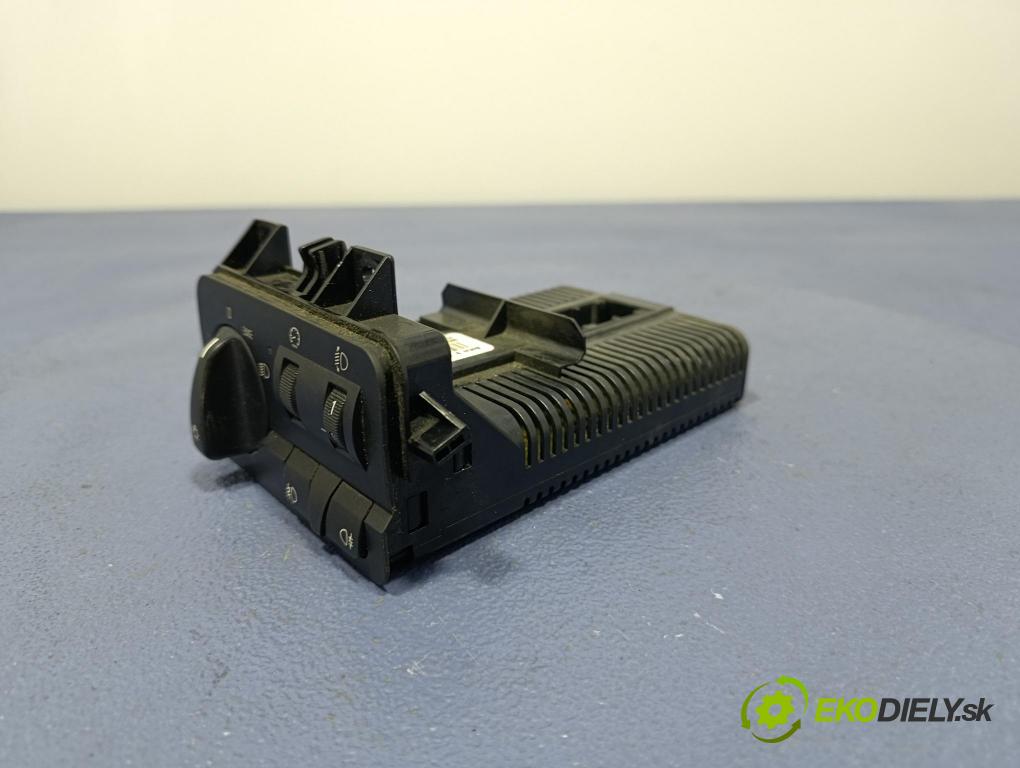 Bmw Seria 3 2000 prepínač svetiel 9133015