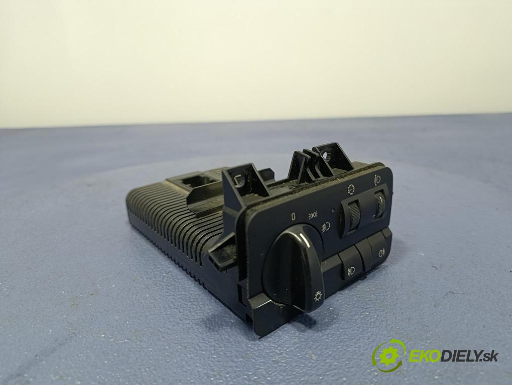 Bmw Seria 3 2000 prepínač svetiel 9133015