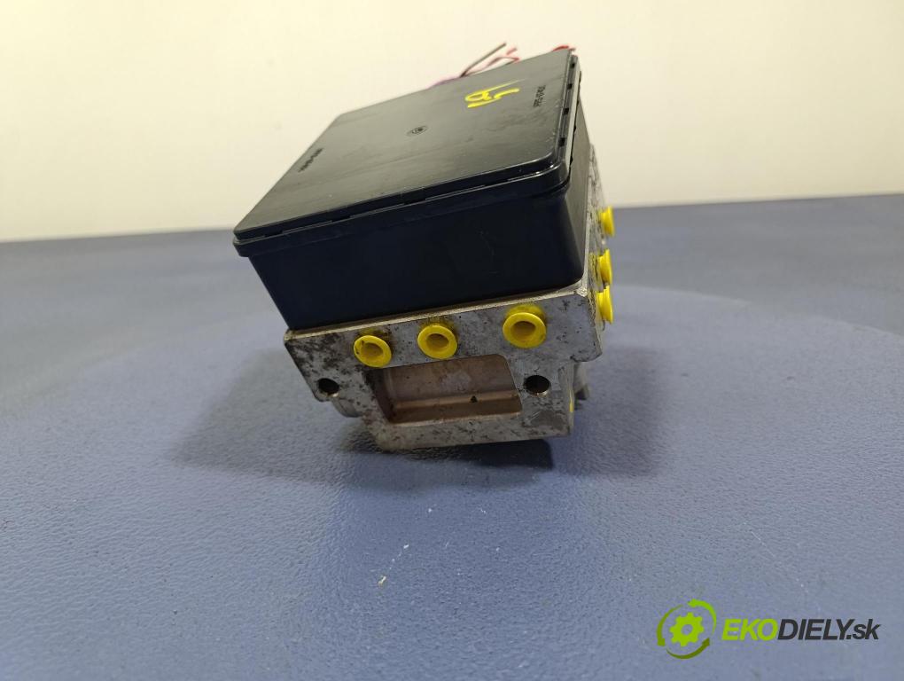 Toyota Prius 2004 čerpadlo ABS x 44510-47030