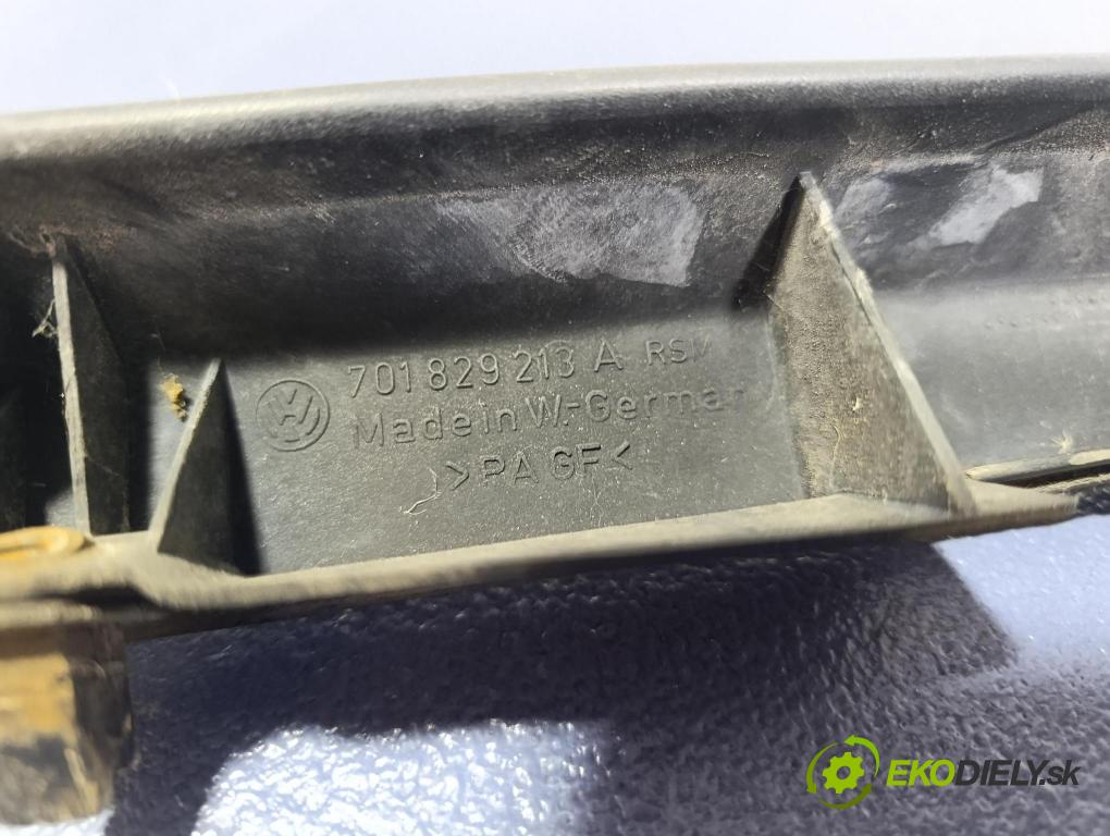 Vw Transporter 1991 zaslepka: Zad: 701829213A