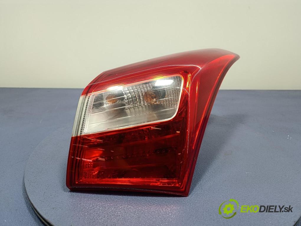 Hyundai I30 2001 světlo Zad: Práva: Mimo: 92402-A50