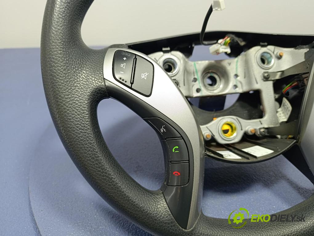 Hyundai I30 2001 volant 56110-A6620