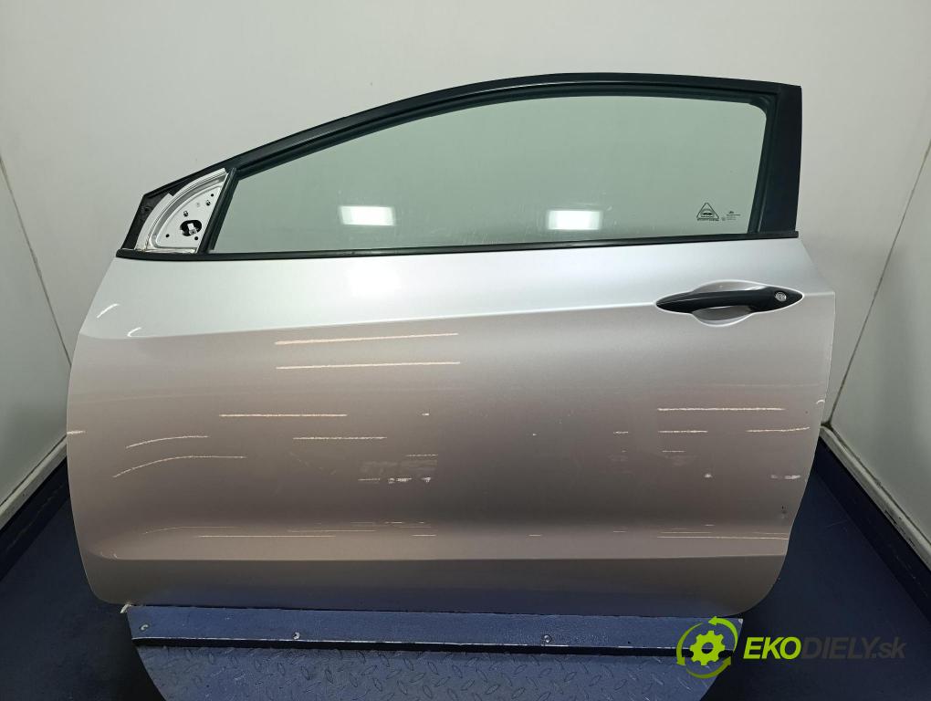 Hyundai I30 2001 dveře před Vlevo, odjet: