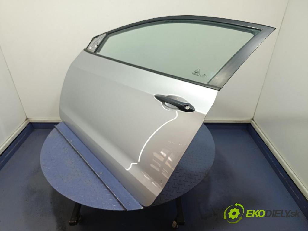Hyundai I30 2001 dveře před Vlevo, odjet: