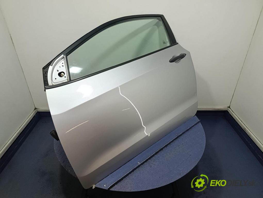 Hyundai I30 2001 dveře před Vlevo, odjet:
