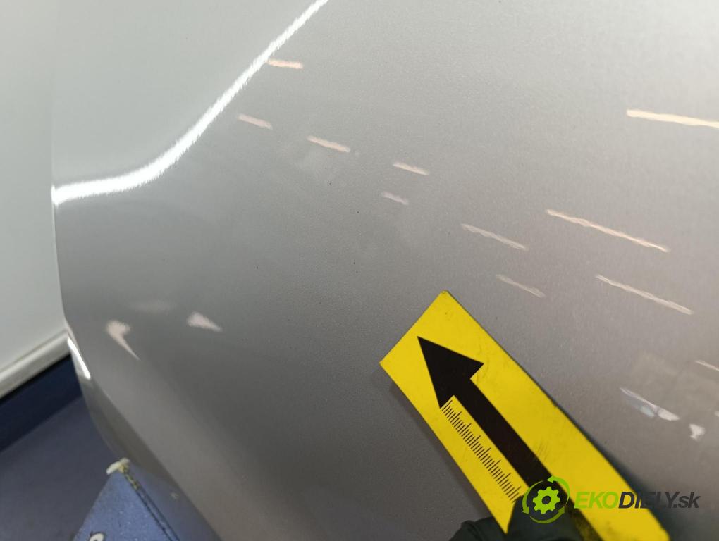 Hyundai I30 2001 dveře před Vlevo, odjet: