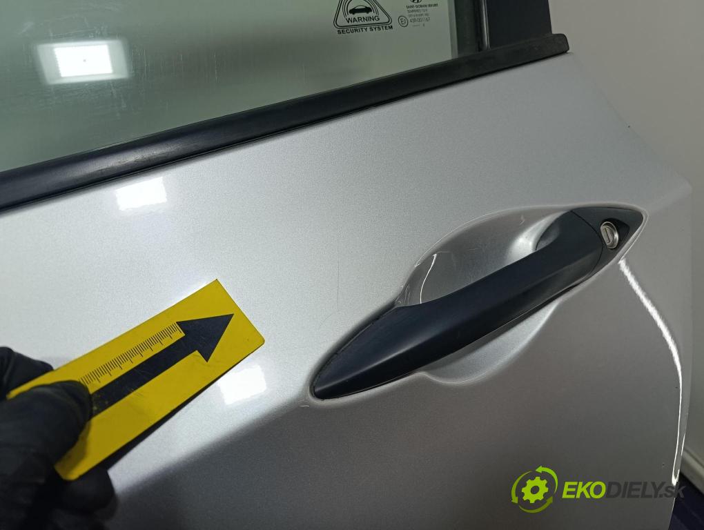 Hyundai I30 2001 dveře před Vlevo, odjet: